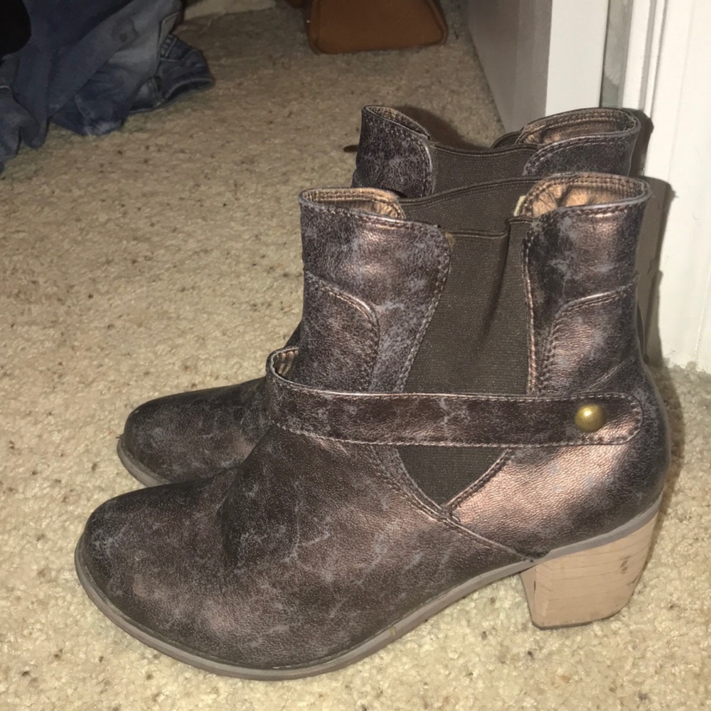 Cute metallic booties